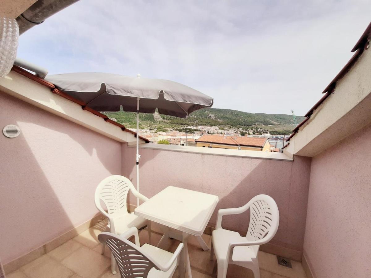 Apartments Izabela Muzic-Fornaric Cres Exterior foto