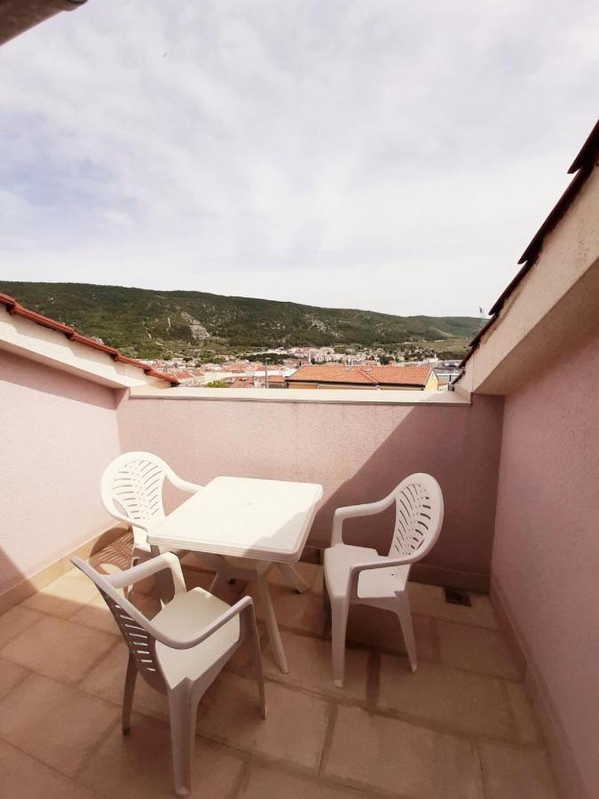 Apartments Izabela Muzic-Fornaric Cres Exterior foto