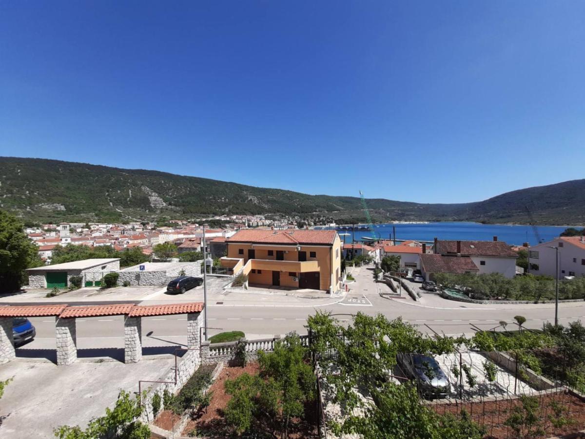 Apartments Izabela Muzic-Fornaric Cres Exterior foto