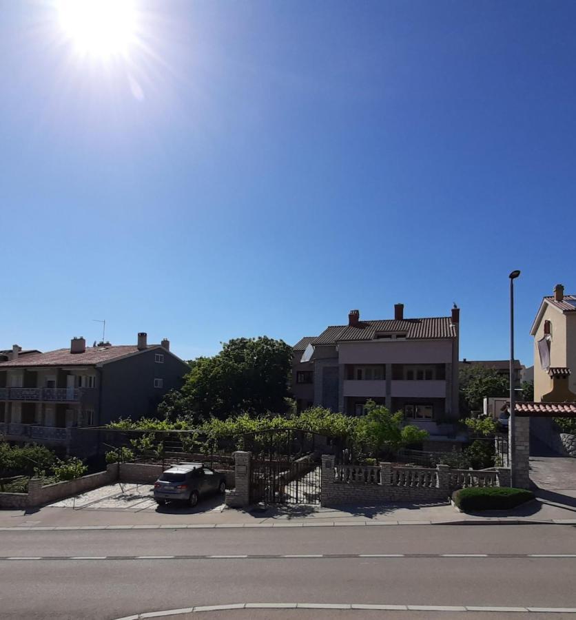 Apartments Izabela Muzic-Fornaric Cres Exterior foto